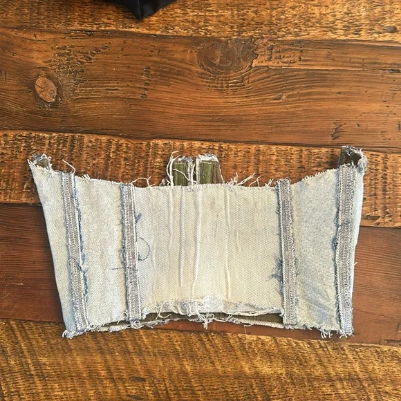 Wrangler Corset - Picture 2 of 2